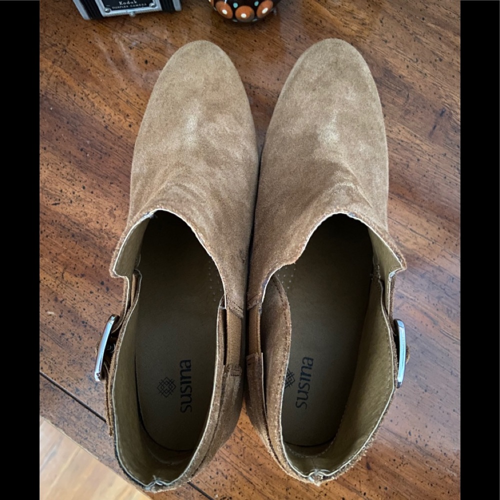 Susina Aby Suede Ankle Booties Sz 8.5 Light Brown - Picture 7 of 8